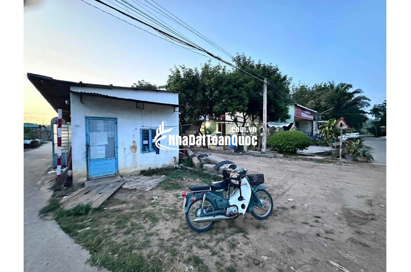 BÁN DÃY TRỌ 5 PHÒNG TẠI TÂY NINH, DT 199,8M2 SHR CHỈ 1.3TỶ. LH:0931821989.