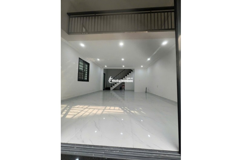 TÔI CẦN BÁN CĂN NHÀ HẺM XE HƠI 60/76 ĐƯỜNG LÝ CHÍNH THẮNG P8Q3. LH:0966775504.