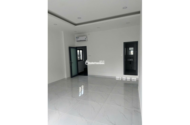 TÔI CẦN BÁN CĂN NHÀ HẺM XE HƠI 60/76 ĐƯỜNG LÝ CHÍNH THẮNG P8Q3. LH:0966775504.