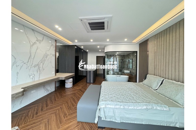 Khuôn tiền 13 tỷ - Nhà Mới Thang Máy Phố Sài Đồng 
50M2- 7 TẦNG THANG MÁY- Ô TÔ TRÁNH