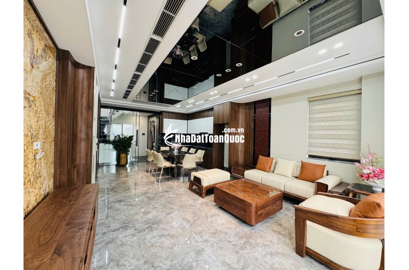 Khuôn tiền 13 tỷ - Nhà Mới Thang Máy Phố Sài Đồng 
50M2- 7 TẦNG THANG MÁY- Ô TÔ TRÁNH