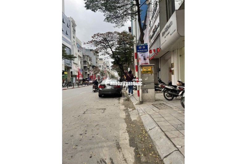 Bán nhà trong ngõ Tôn Đức Thắng 22/26m2 5 tầng Hơn 6 Tỷ Lô góc Đẹp toàn diện Tiện ích đa dạng
