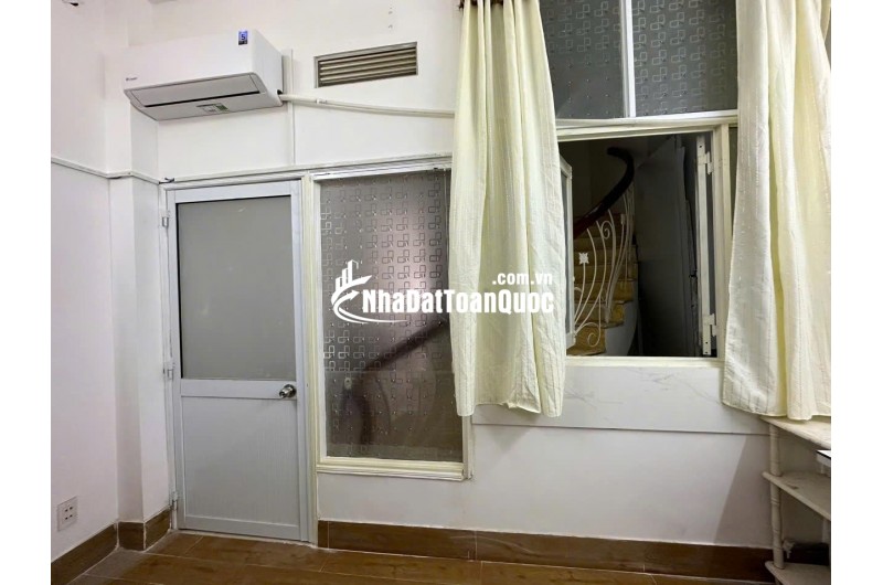 Cần sang nhượng phòng trọ có gác – vị trí trung tâm Bình Thạnh, giá tốt