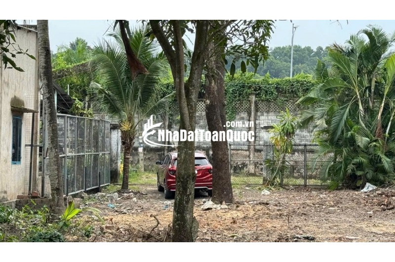 BÁN ĐẤT 2 MẶT TIỀN TẶNG NHÀ TẠI TP BIÊN HOÀ, DT 4200M2, SỔ SẴN, CHỈ 19 TỶ. LH:0933449988.