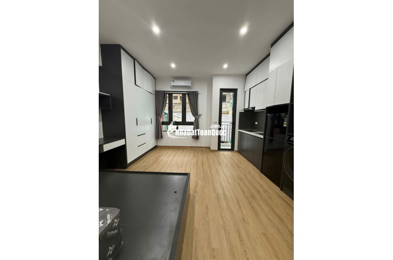 BÁN TOÀ CĂN HỘ DỊCH VỤ ĐÊ LA THÀNH 58m2 MẶT TIỀN 4,6m 6 TẦNG HƠN 12 TỶ THANG MÁY MỚI KÍNH KOONG – SẴN DÒNG TIỀN