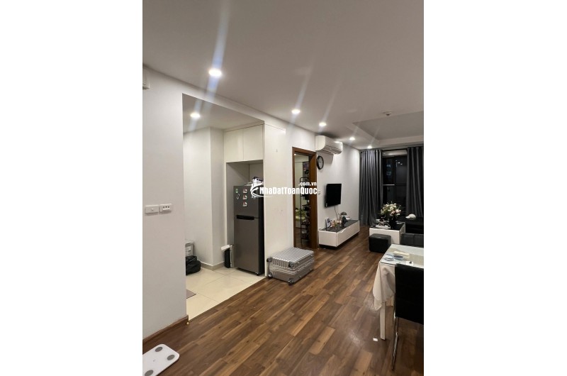 Cho thuê căn hộ 2n toà S Goldmark City full đồ, sẵn slot oto, vào ở luôn, giá 13tr