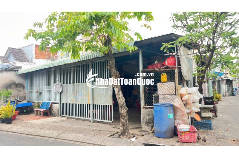 BÁN NHÀ ĐẤT TẠI HÓC MÔN, DT 177M2, SẴN SỔ, CHỈ 3.8 TỶ. LH:0765659378