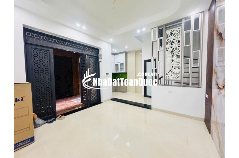 Nhà mới lô góc Phương Canh 5 tầng, MT 4m, vài bước ô tô, chỉ 6 tỷ.