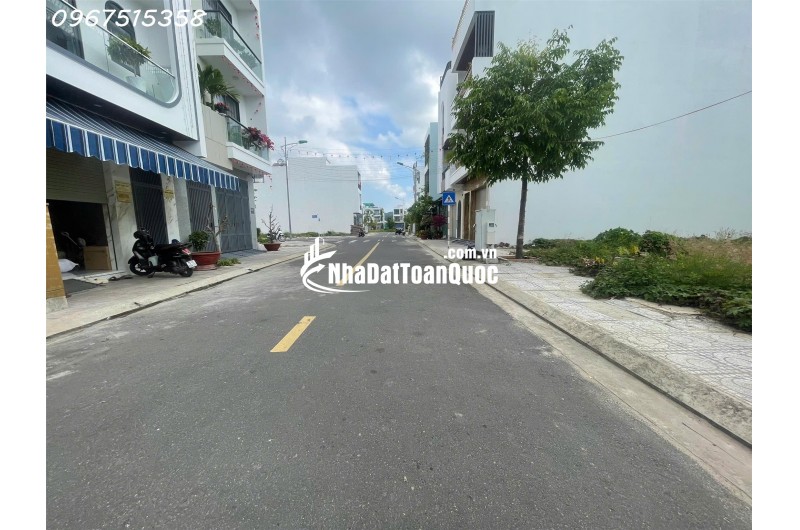 ĐẤT ĐẸP 104M2 - KĐT NAM VĨNH HẢI- CÁCH CHỢ VĨNH HẢI CHỈ 200M-DÂN CƯ ĐÔNG ĐÚC VÀO Ở NGAY