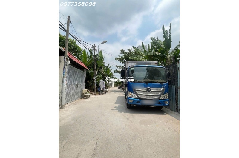 Xe tải đỗ cửa gần Cao đẳng Điện lực Thạnh Lộc Quận 12


Nhà 3 tầng đúc kiên cố 4 x 17 đủ 67m2
4 phòng ngủ 4 vệ sinh sân rộng giếng trời