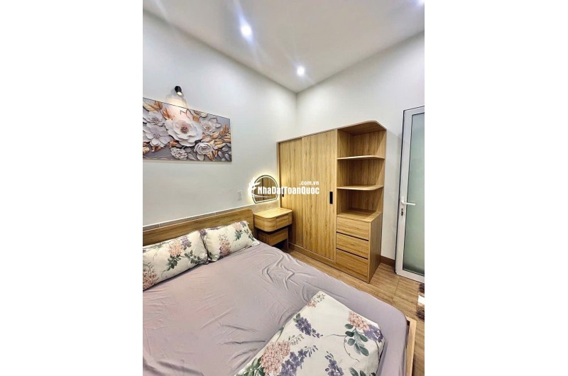 BÁN NHÀ TÂN KỲ TÂN QUÝ. DT (4X9). SẴN SHR. CHỈ 5.5 TỶ. LH:0905029420.