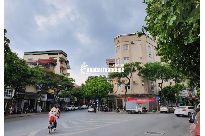 BÁN NHÀ PHƯỜNG BỒ ĐỀ DT 50M 4 TẦNG, NGÕ RỘNG Ô TÔ 7 CHỖ QUA NHÀ CHỈ 7.5TỈ