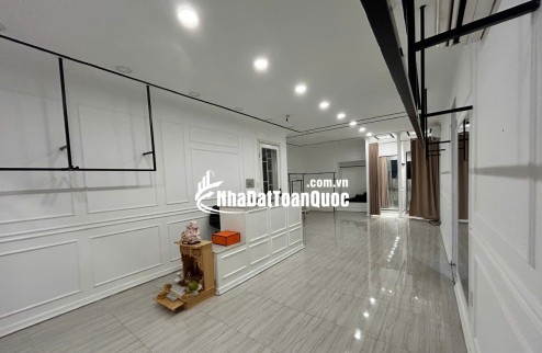 CHO THUÊ MĂT BẰNG NGAY TRUNG TÂM QUẬN 1 LÀM SHOP CTY...17TR/TH/65M2. LH:0903649102