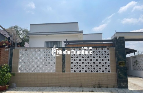 Chính chủ bán gấp biệt thự nhà vườn có hồ bơi 621.9m2 ở Thủ Đức