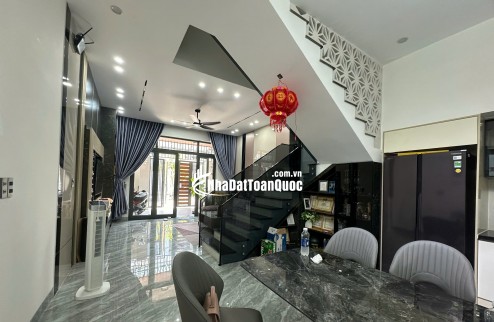 Bán nhà 2 tầng chỉ 7 tỷ 95 ngay trung tâm quận Cẩm Lệ, Đà Nẵng