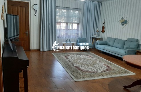 Bán căn hộ 12 Võ Văn Kiệt Q1 ngay trung tâm thành phố DT 71m2