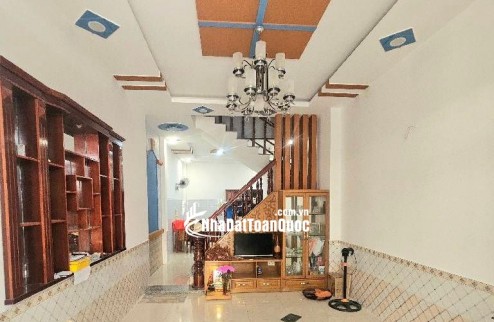 TRUNG TÂM TRƯỜNG THỌ - NHÀ 3 TẦNG 4PN RỘNG RẢI - ĐẦY ĐỦ CÔNG NĂNG - KHU DÂN TRÍ CAO - OTO NGỦ TRONG NHÀ
PHƯỜNG THỦ ĐỨC