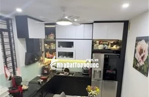  BÁN NHÀ PHÚC LỢI 5 TẦNG 43M – SÁT CHỢ - DÂN TRÍ AN NINH CHỈ - 7.3 TỶ