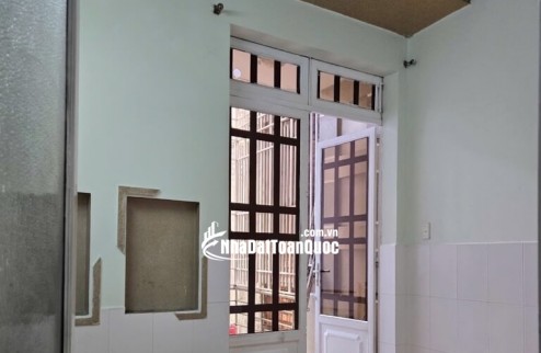Bán nhà Q7: 35m2, 2 tầng, 2pn, sổ hồng, hẻm Huỳnh Tấn Phát, gần KCX Tân Thuận. giá 3.5 tỷ,