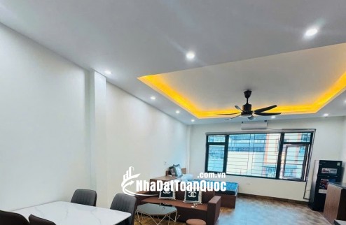 BÁN NHÀ SIÊU PHẨM MỚI TINH CẦU GIẤY  52M, 6 TẦNG THANG MÁY THÔNG SÀN, MẶT TIỀN 5,3M, GIÁ 16.5 TỶ