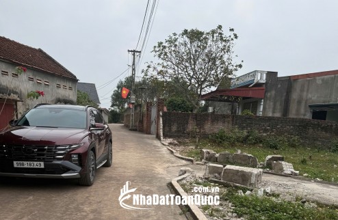 Bán Lô đất 1270m2, Mặt Tiền 45m. Tại Nhã Nam, Tân Yên,Bắc Giang. giá 2,8 tỷ