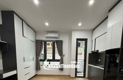 BÁN TOÀ CĂN HỘ DỊCH VỤ ĐÊ LA THÀNH 58m2 MẶT TIỀN 4,6m 6 TẦNG HƠN 12 TỶ THANG MÁY MỚI KÍNH KOONG – SẴN DÒNG TIỀN