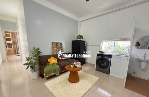 SANG NHƯỢNG CĂN HỘ 2PN FULL NỘI THẤT – NGAY TRUNG TÂM QUẬN 1