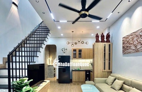 BÁN NHÀ TÂN KỲ TÂN QUÝ. DT (4X9). SẴN SHR. CHỈ 5.5 TỶ. LH:0905029420.