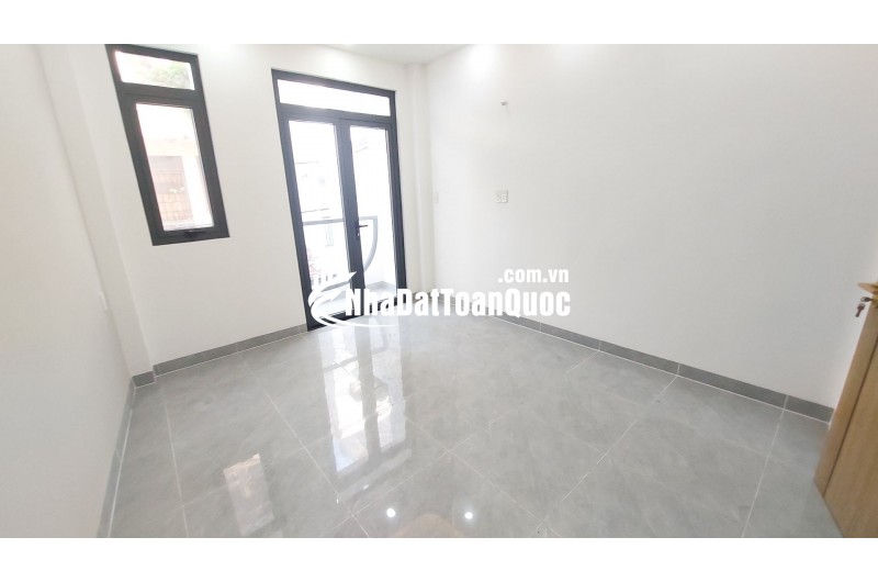 NHÀ ĐẸP HẺM XE HƠI RẠCH ÂU DƯƠNG LÂN – Q8 – 3.3/3.9M x10M – 3 TẦNG – GIÁ 6.8 TỶ