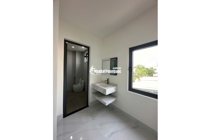Cần bán gấp nhà 3 tầng đường Trường Chinh, Đà Nẵng - Giá 5,25 tỷ
