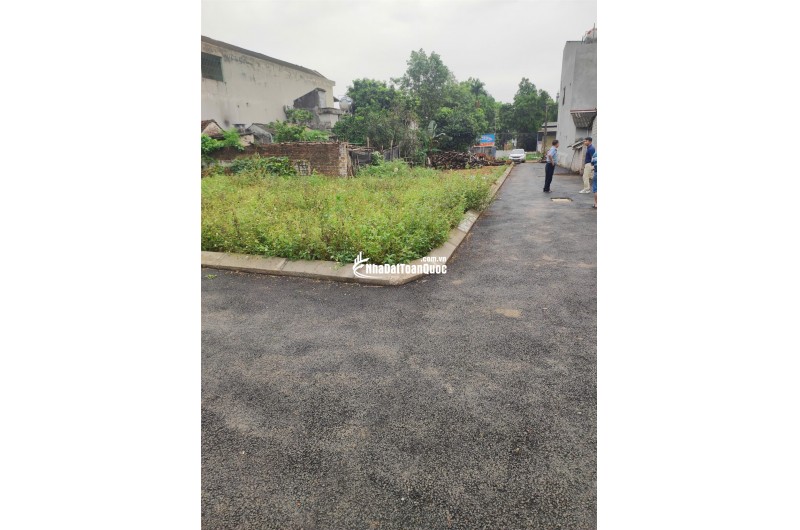Lô đất 100m2 gần Đại học Quốc Gia, khu vực trung tâm Hòa Lạc. Phù hợp xây trọ, đầu tư sinh lời, kết nối Metro 5 – Quốc Lộ 21
