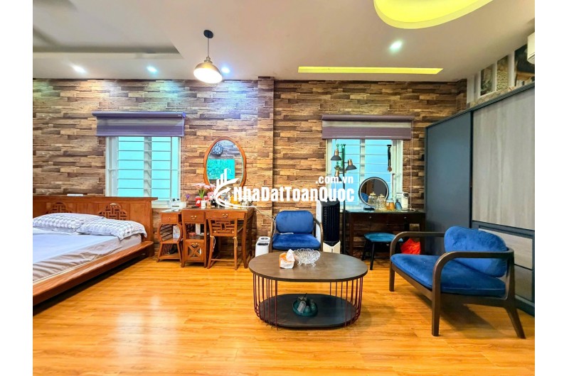 CẦN BÁN GẤP - NHÀ ĐẸP - TRUNG TÂM ĐỐNG ĐA - GẦN PHỐ