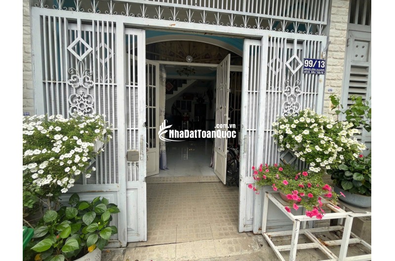 BÁN NHÀ CHÍNH CHỦ: NHỎ, ĐẸP, CHẮC CHẮN, HẺM THÔNG - RỘNG, KDC THÂN THIỆN. LH:0989051114.