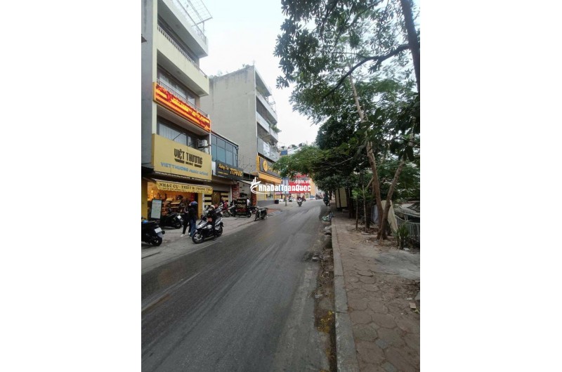 104m2 Đất Mặt Bờ Sông Sét - Trương Định: Vỉa Hè, Ô Tô Tránh - 21.5 tỷ