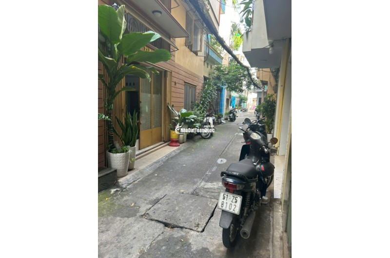 Cho thuê MB và 1 phòng trên lầu tại hẻm 77 Ngô Gia Tự P2 Q10