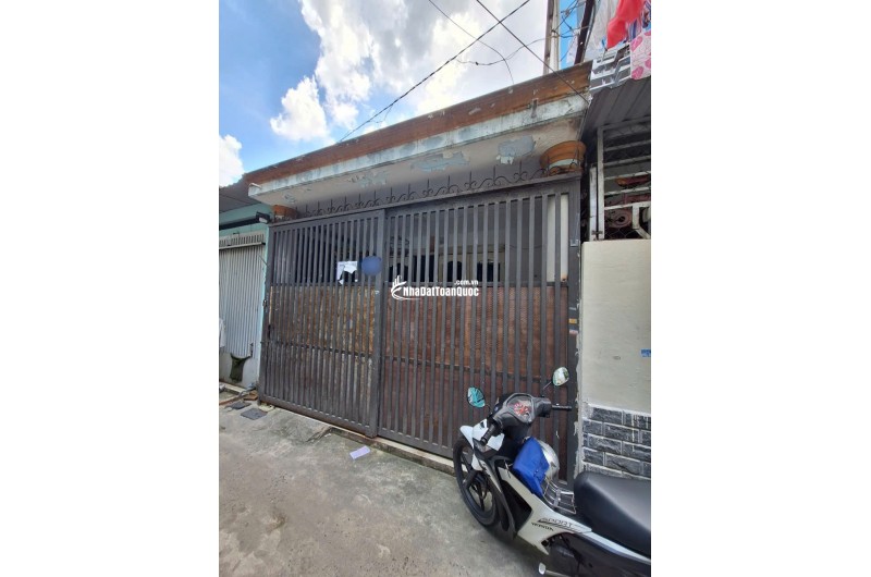 Bán nhà 58.7m2 cấp 4 , hẻm thông xe 3 gác, đường HT45 Q12