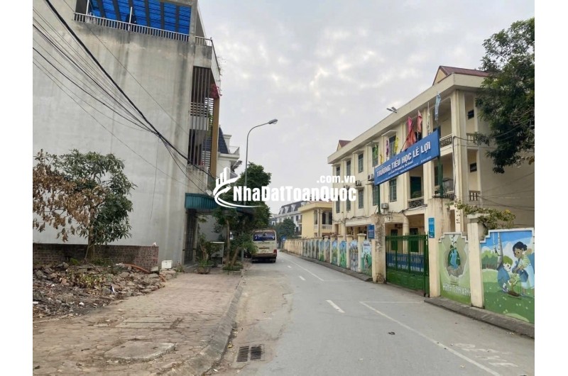 Lô đất 100m2 gần Tân Xã, khu vực trung tâm Hòa Lạc. Phù hợp xây trọ, đầu tư sinh lời, kết nối Metro 12 – Quốc Lộ 21.