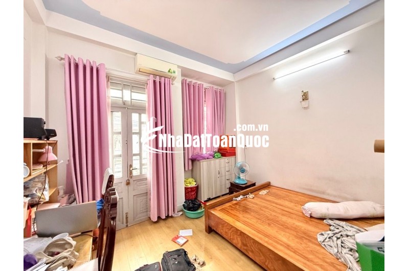NHÀ 3 TẦNG ĐÚC BTCT Ô TÔ ĐỖ CỬA THÔNG KHẮP NGÃ