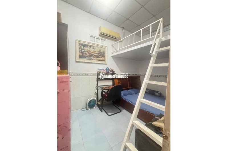 NHÀ CẤP 4 – GẦN CHỢ ĐẦU MỐI – CHỈ 5.1 TỶ