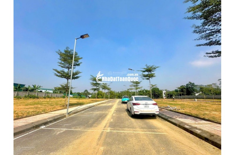 Chiết khấu sâu nhất lô đất đẹp, mặt tiền rộng, vị trí trung tâm Vai réo, Phú Cát, Hà Nội