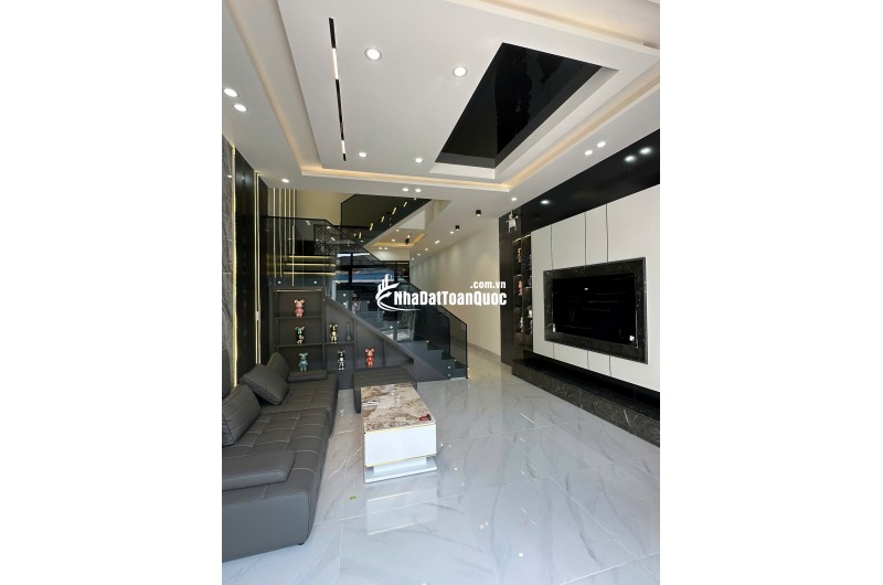 Cần bán gấp nhà 3 tầng đường Trường Chinh, Đà Nẵng - Giá 5,25 tỷ
