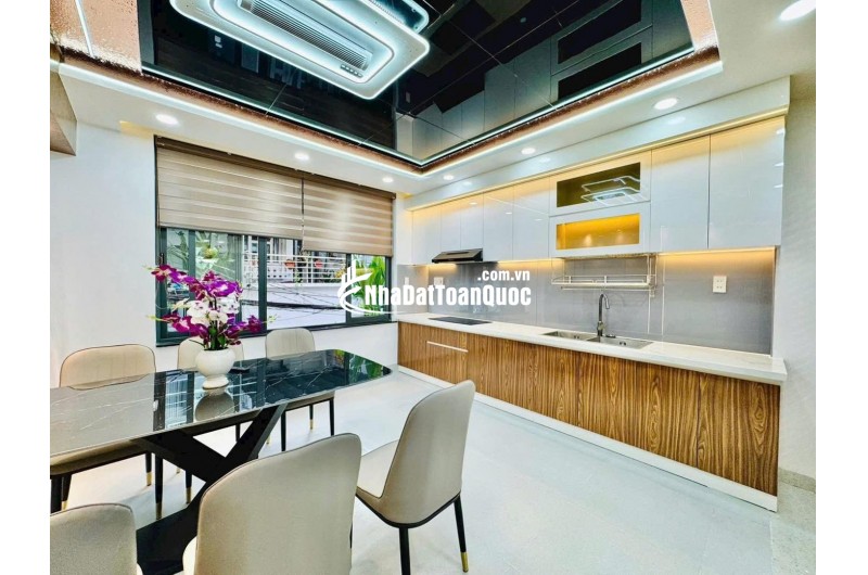 THẠCH BÀN – NHÀ DÂN XÂY 42M2 × 5 TẦNG – Ô TÔ ĐỖ CỬA – NHỈNH 8 TỶ