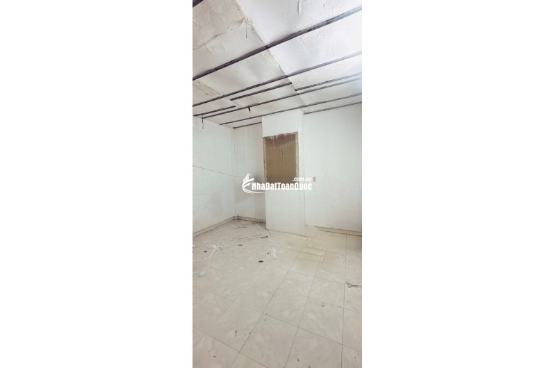 NHÀ NGAY HÒA BÌNH,PHÚ THẠNH,TÂN PHÚ. HẺM 12M THÔNG RA HẺM 110 TÔ HIỆU, 4M X 20M,2 TẦNG,NHÀ CŨ CÒN Ở ĐƯỢC CHỈ NHỈNH 90TR/M2
