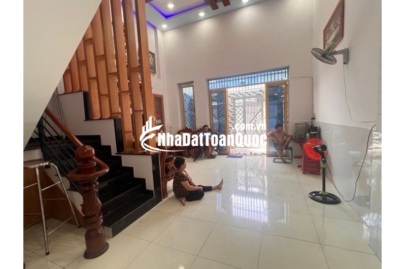 NHÀ HẺM OTÔ NGAY CHỢ GẤU TRỊNH THỊ ĐỐI VỚI LÊ VĂN KHƯƠNG  - NGANG KHỦNG 5.7M X17M - DTCN94M2- GIÁ 5 TỶ NHĨNH