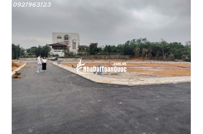 ƯU ĐÃI LÔ ĐẤT SÁT QL21 CẠNH TƯỜNG DỰ ÁN ĐẤT ĐẤU GIÁ ĐỐI DIỆN TRƯỞNG CĐ NGHỀ CHẤT LƯỢNG CAO HOÀ LAC