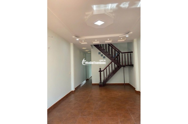 SÁT MẶT TIỀN TRƯỜNG CHINH - HẺM XE TẢI - 88M2 - 7.6 TỶ - Chủ đang cho thuê 9tr tháng.