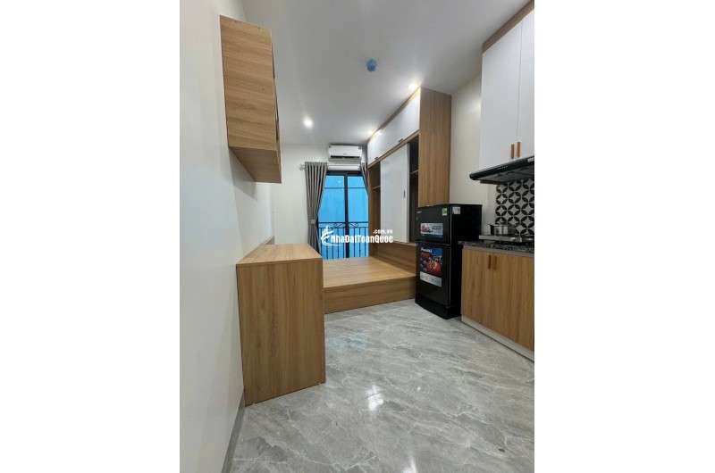 CẦN BÁN CCMN  PHỐ CẦU NOI - 55 M2 - 7 TẦNG - MT 5- GIÁ 19.8 TỶ