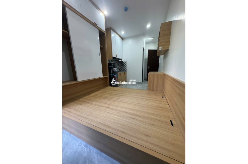CẦN BÁN CCMN  PHỐ CẦU NOI - 55 M2 - 7 TẦNG - MT 5- GIÁ 19.8 TỶ