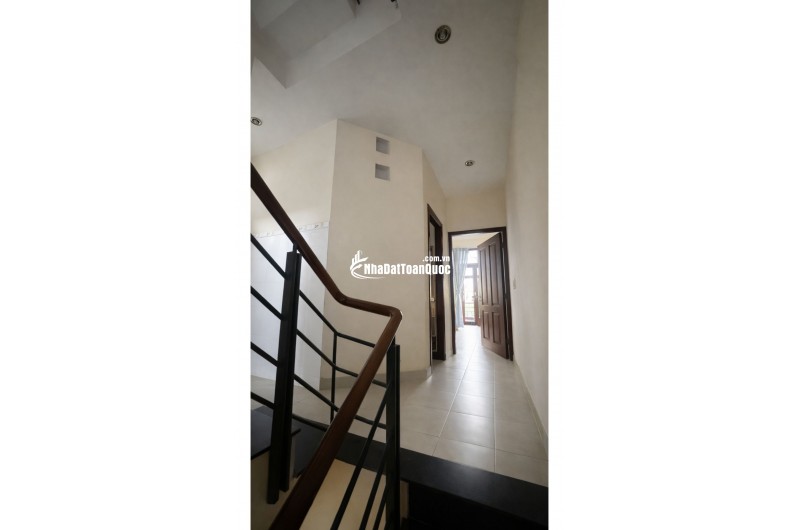 CHỈ 20M RA MT ÂU DƯƠNG LÂN - NHÀ 3 TẦNG CÓ SÂN THƯỢNG, CHUẨN ĐẸP - GIÁ 6,9 TỶ