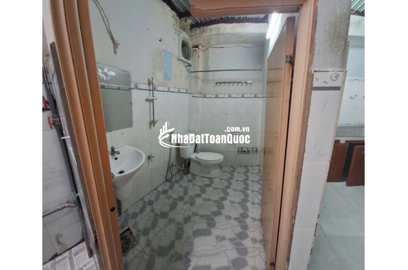 Bán nhà 58.7m2 cấp 4 , hẻm thông xe 3 gác, đường HT45 Q12